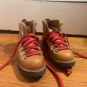 Lightly Worn Danner Mountain Light Hiking Boots, Women's Size 11, Cascade